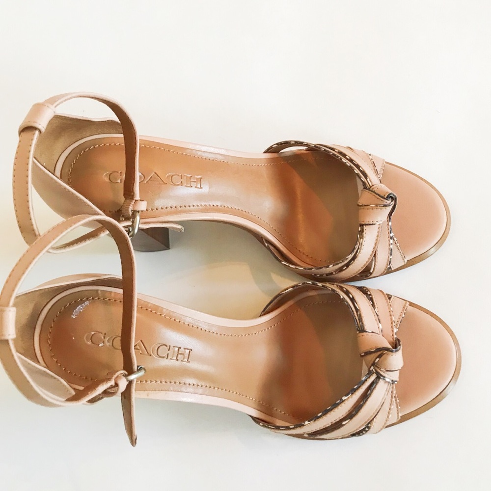 Last one Sz 8.5🌹Coach block heel leather sandals - Picture 6 of 8